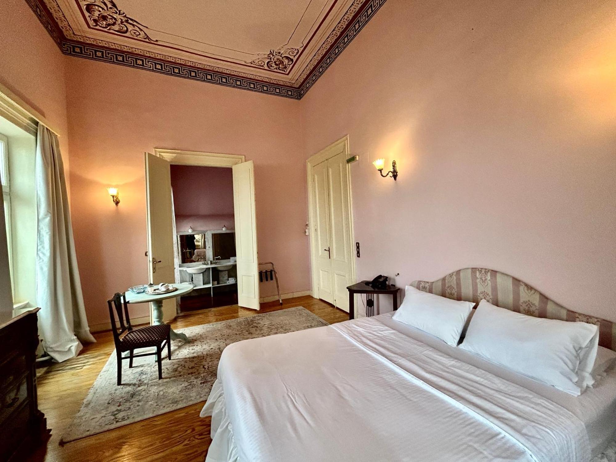 Loriet Hotel Mytilíni Buitenkant foto